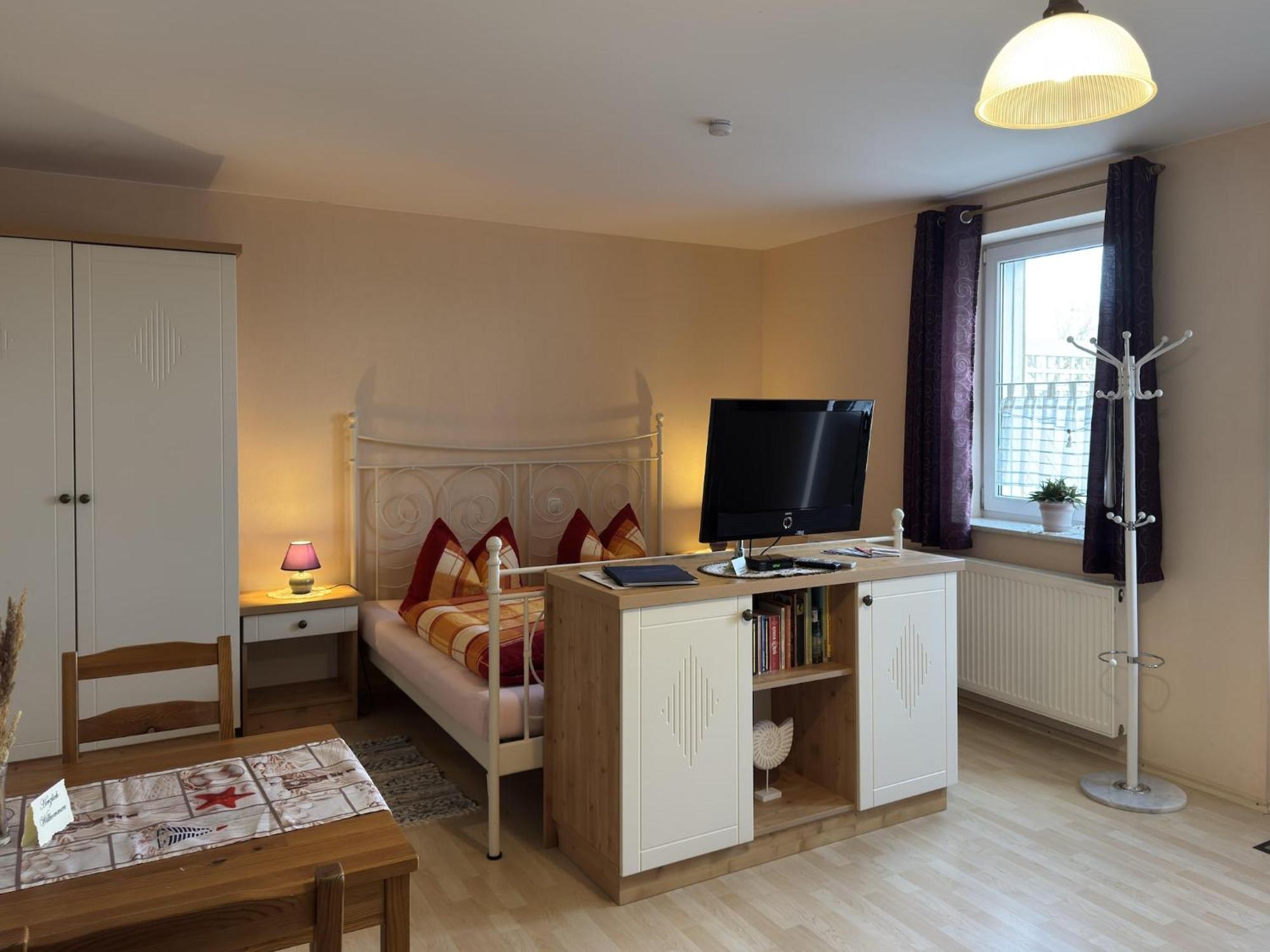 Pretty Apartment In Wiek With Garden Wiek auf Ruegen Ngoại thất bức ảnh